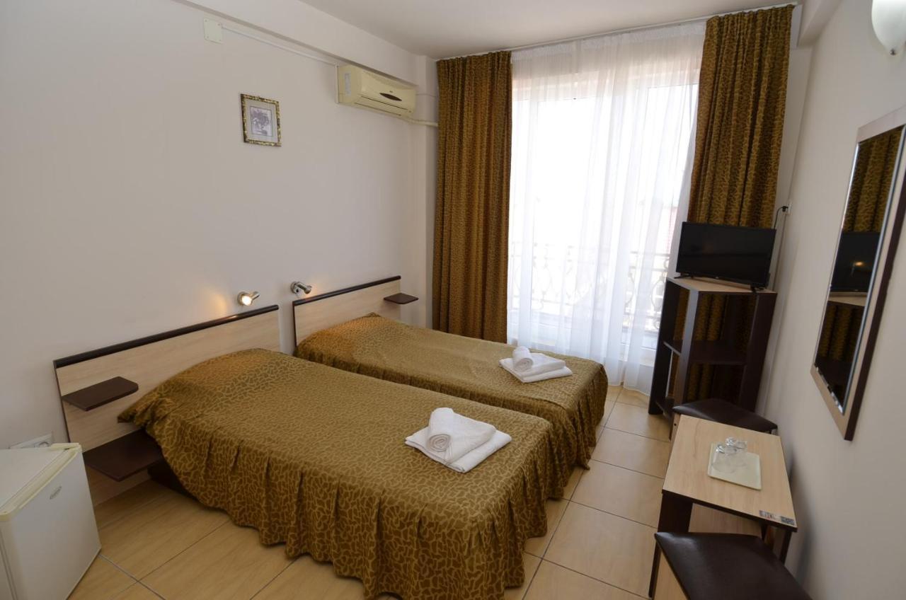 Hotel Intim Costinesti Exteriör bild